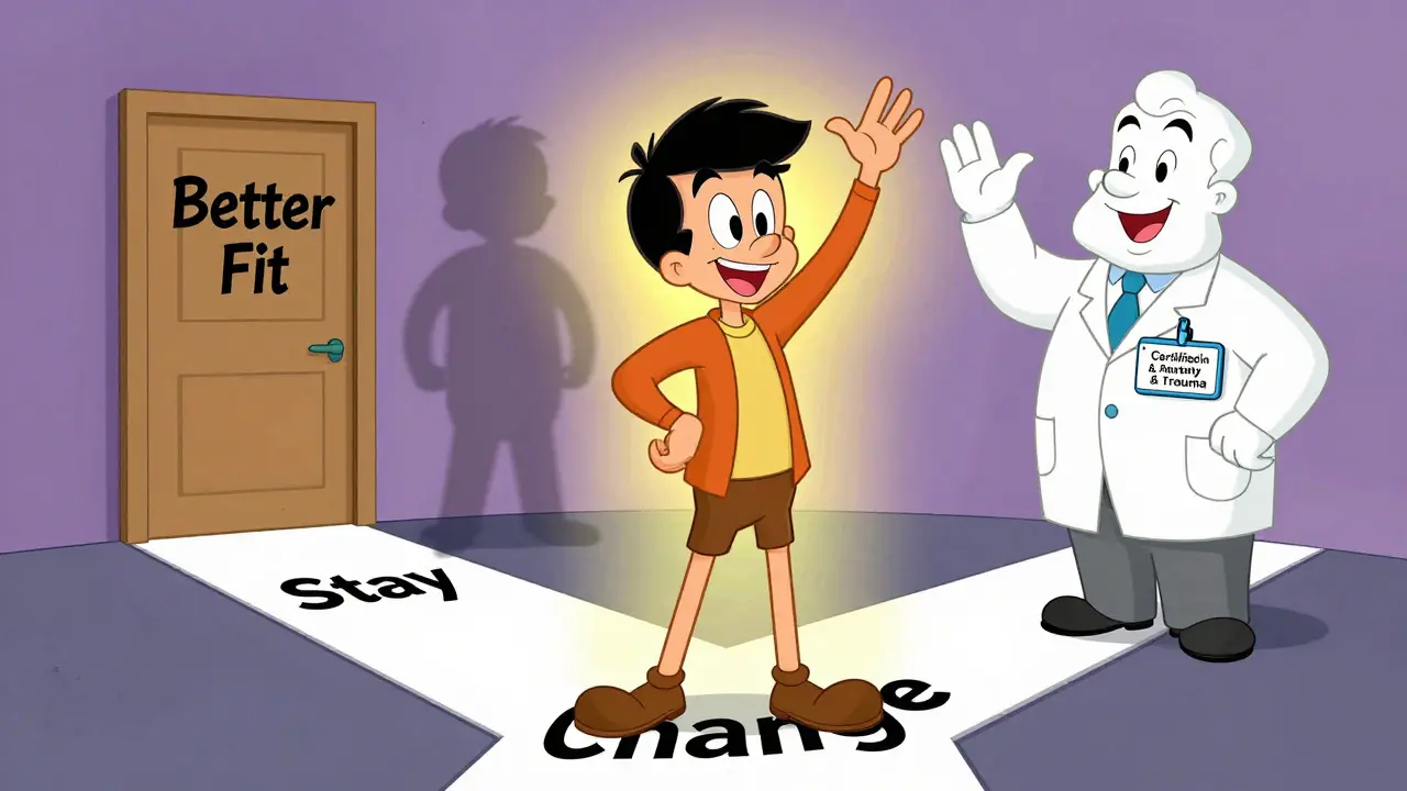 Člověk na rozcestníku mezi 'Zůstat' a 'Změnit', cesta k novému terapeutovi je osvětlená a lákavá.