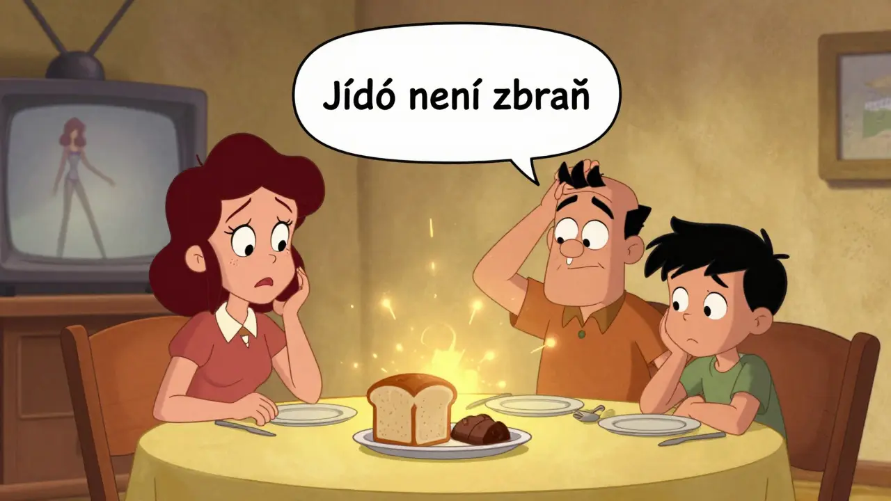 Rodina spolu jí, zatímco nad stolou visí vzkaz, že jídlo není zbraň.